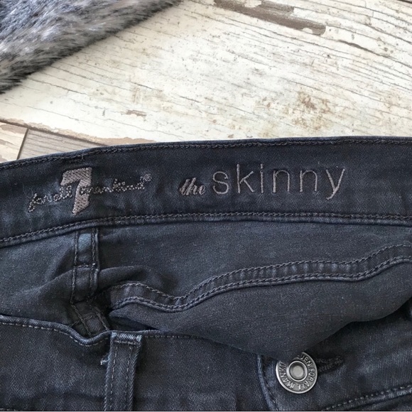 7 For All Mankind Black Skinny Jeans 🖤 - Picture 4 of 8